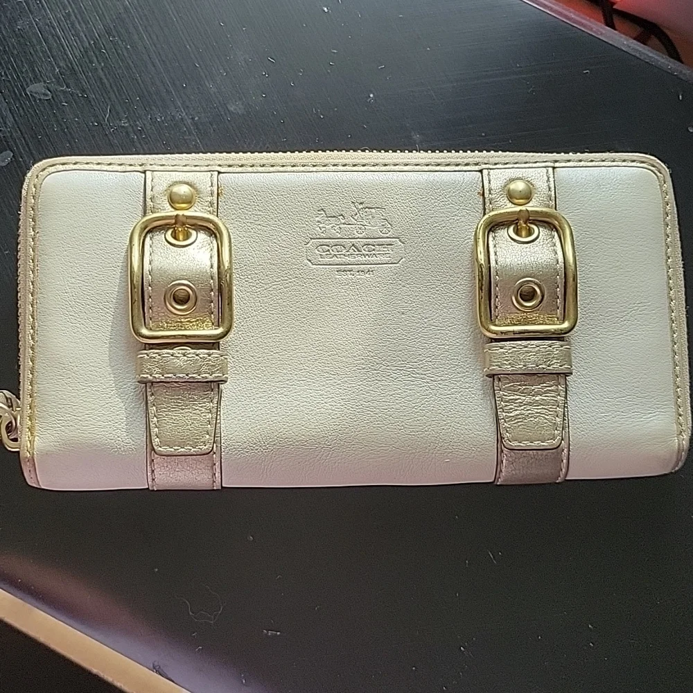Coach Leatherware Est 1941 Metallic Double Buckle Zip Around Long Wallet Ivory G